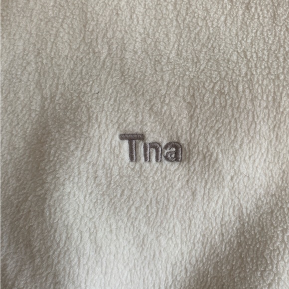 TNA /Aritzia white polar - Picture 4 of 6